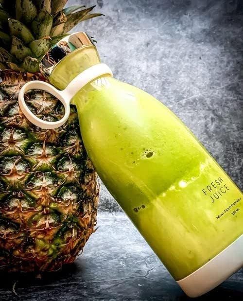 Portable Mini Blender for Fresh Juice – USB Rechargeable Juicer On-the-Go